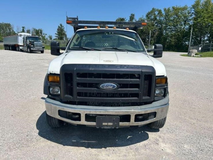 2009-ford-f550-image-3