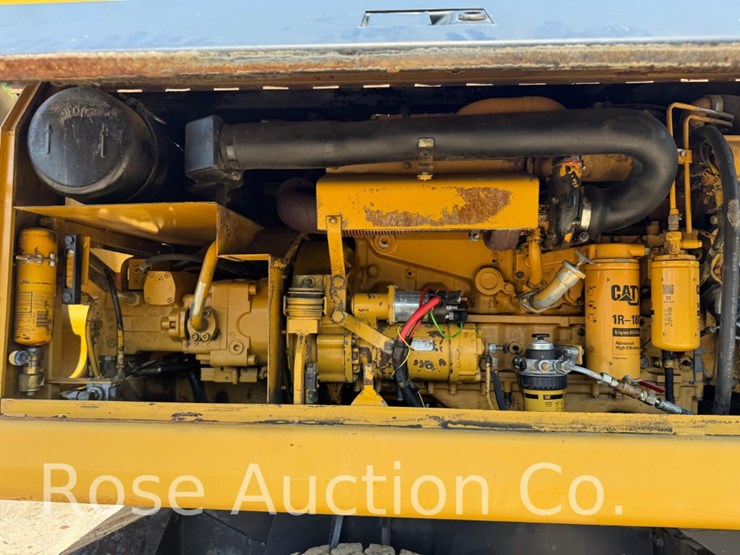 caterpillar-318-image-14