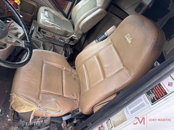 2005-international-9400i-image-25