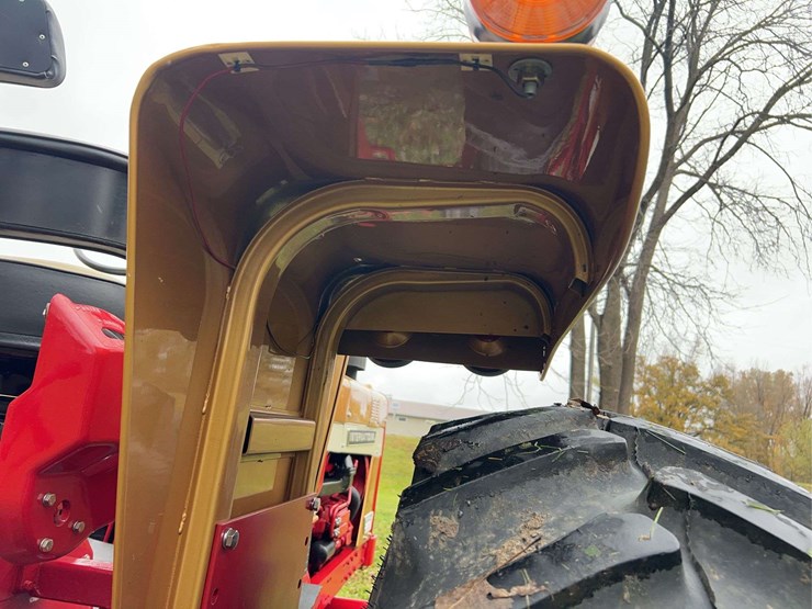 1970-farmall-826-diesel-row-crop-golden-demonstrator-image-40