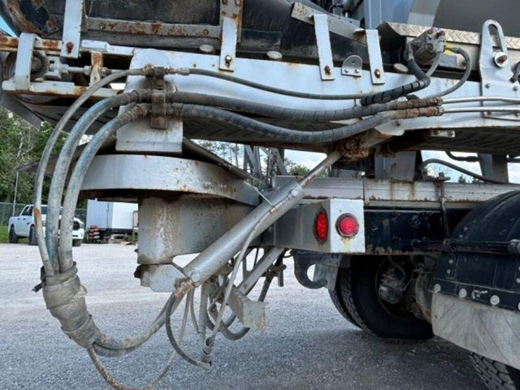 2005-mack-700-t/a-t/a-stone-slinger-truck-1m2ag11c-image-77