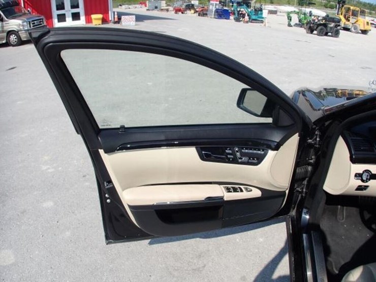 2012-mercedes-benz-s350-bluetec-4matic-awd-sedan-w-image-11