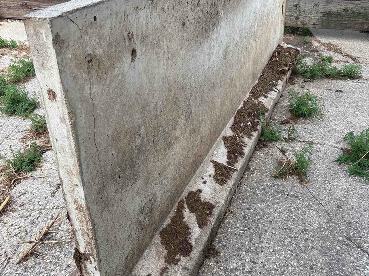 1--10’-portable-concrete-wall-image-2
