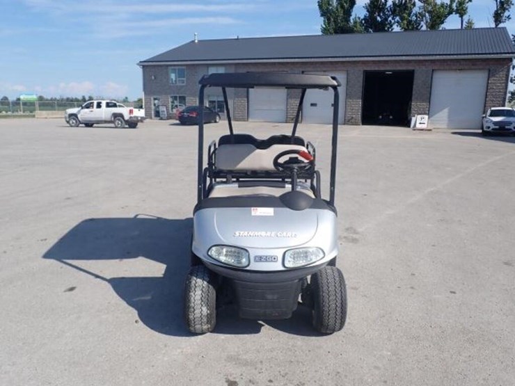 2021-e-z-go-rxv-4-passanger-gas-golf-cart-5621826-image-2