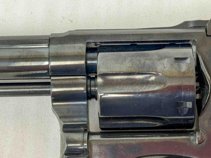smith-&-wesson-15-7-38-spec-revolver-image-10
