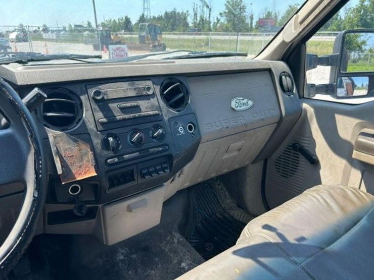 2009-ford-f550-image-18
