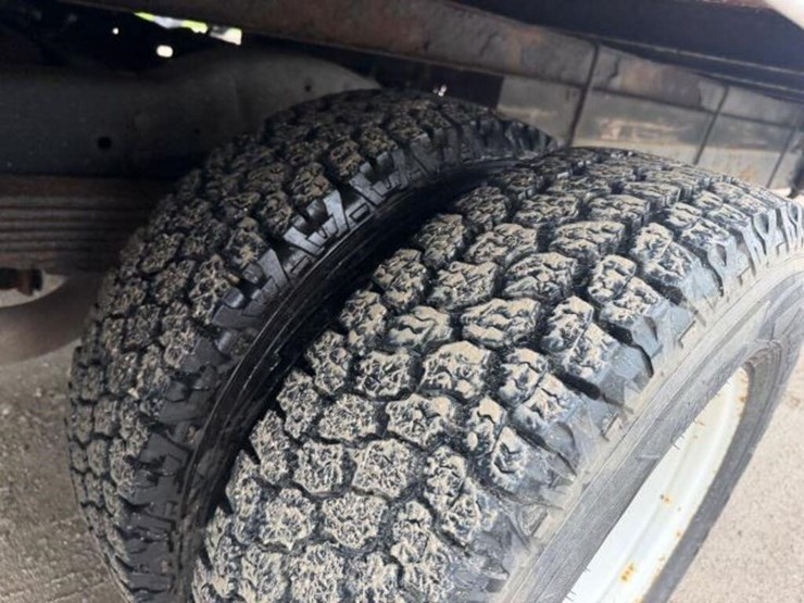 2014-ford-e450-image-38