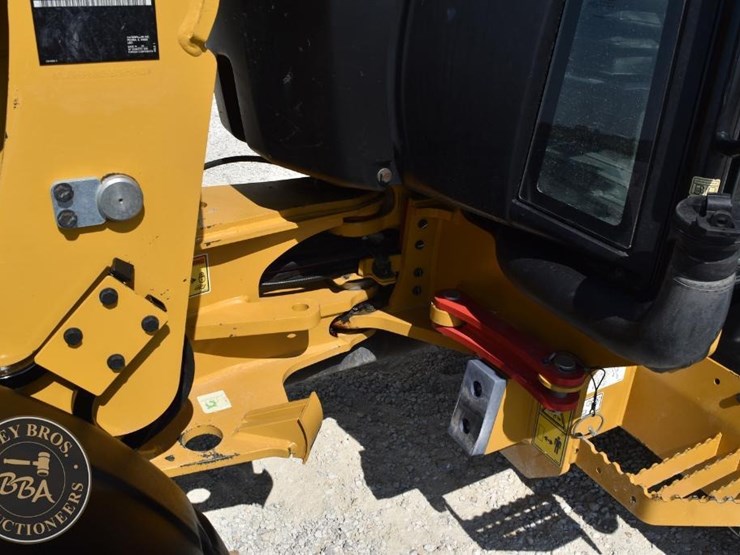 2021-caterpillar-906m-image-18