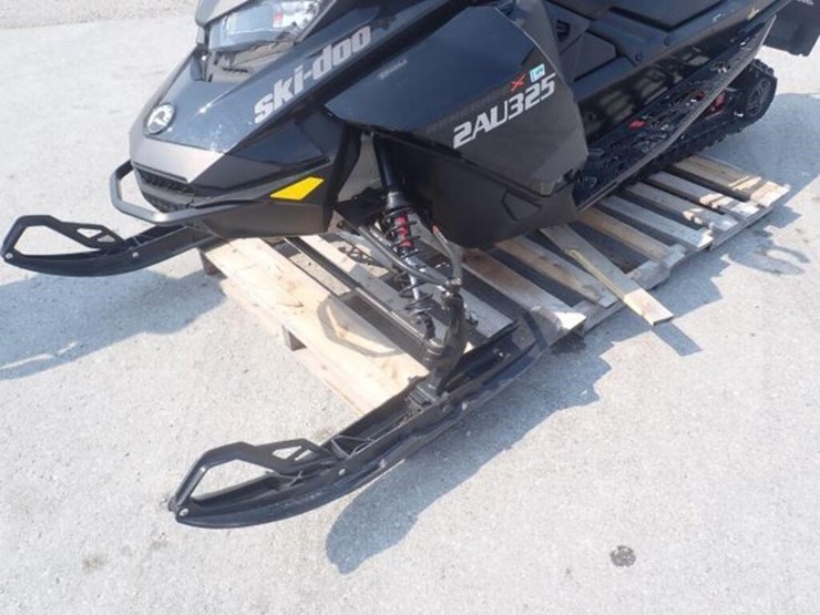 2021-ski-doo-renegade-x-850-snowmobile-2bpsumj6mv0-image-28