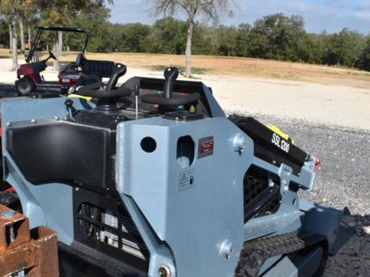 ssl1200-mini-skid-steer-(diesel)-(serial-#-06352a)-(k)-image-4