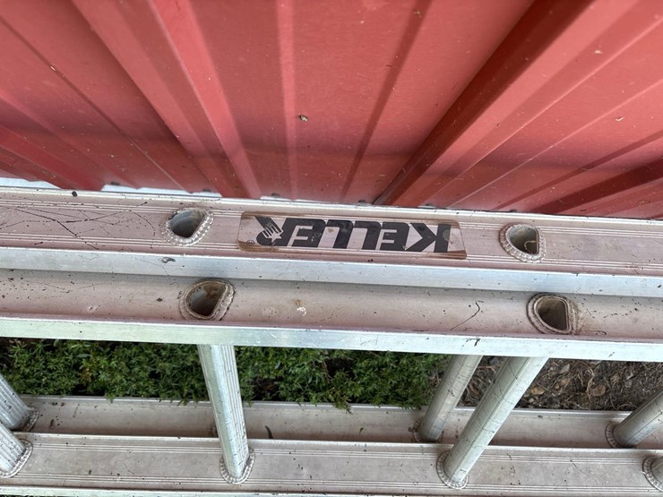 30ft-keller-aluminum-extension-ladder-image-5