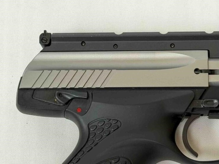 beretta-u22-neos-22lr-pistol-image-14