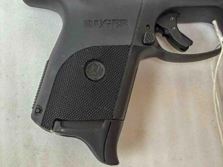 ruger-sr9c-9mm-pistol-image-6