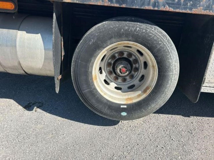 2001-kenworth-t800-image-105