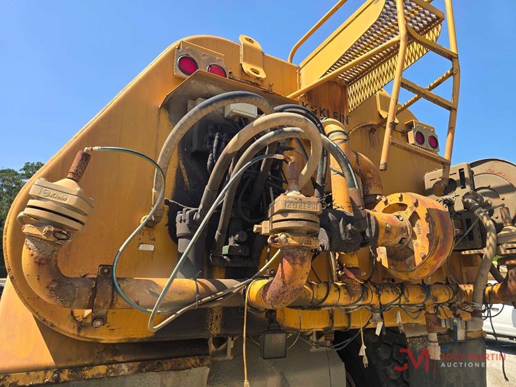2005-deere-350d-image-14