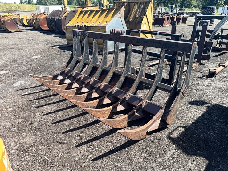 caterpillar-930g-image-1