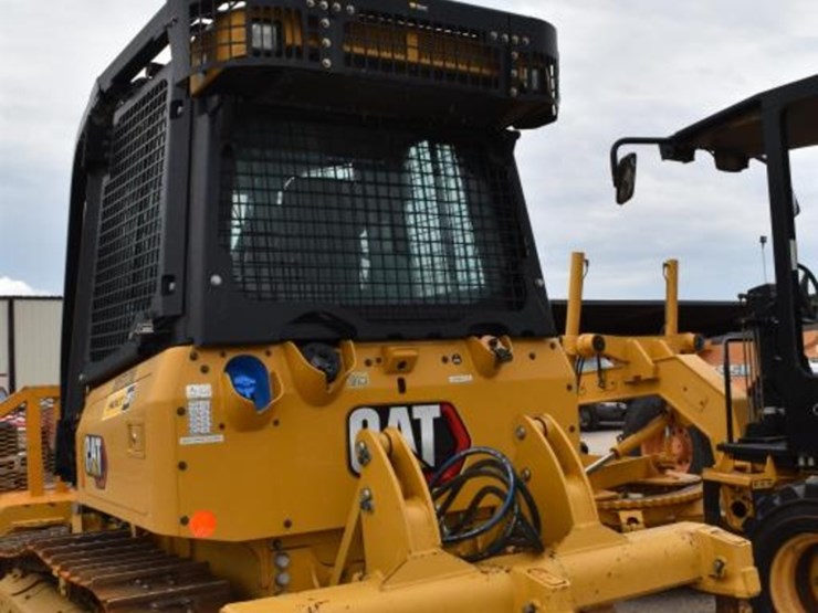 caterpillar-d1-image-13