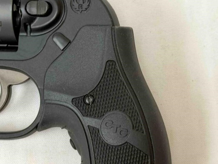 ruger-lcr-22lr-pistol-image-7