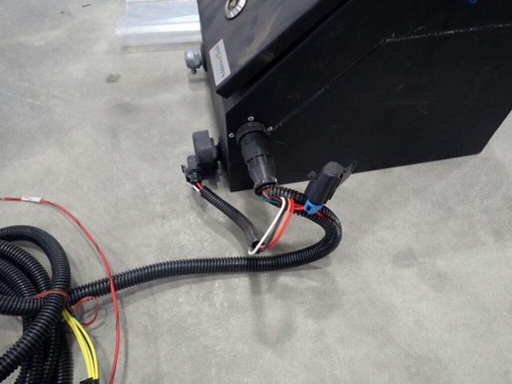 addeco-tech-fuel-additive-applicator-image-18
