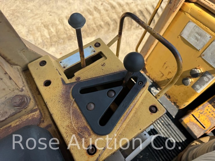 caterpillar-953-image-28