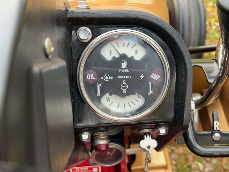 1970-1456-farmall-row-crop-golden-demonstrator-image-66