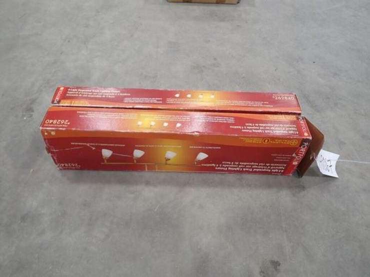 qty-of-(2)-4-light-track-fixture-image-1