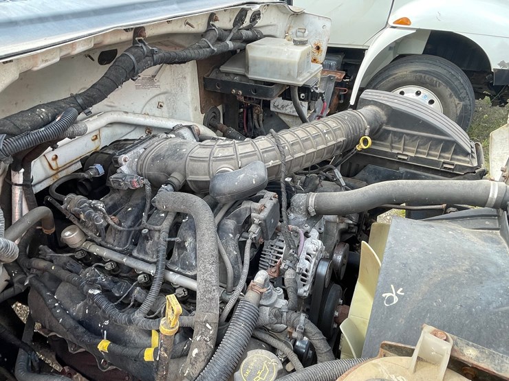 2015-ford-f650-image-9