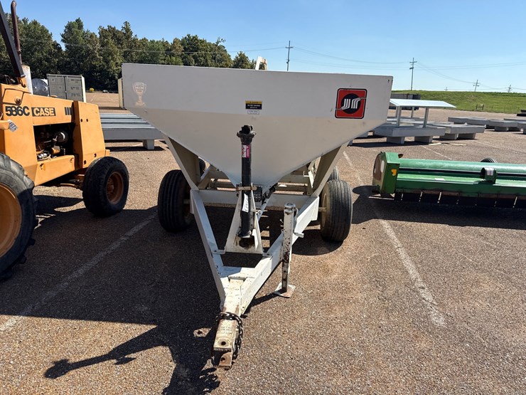 #9673-•-wilmar-500-fertilizer-bugger-image-2