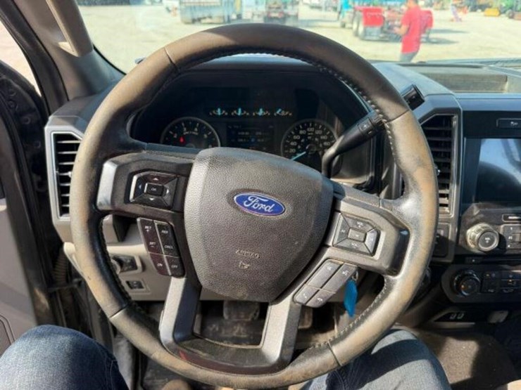 2018-ford-f150-xlt-image-10