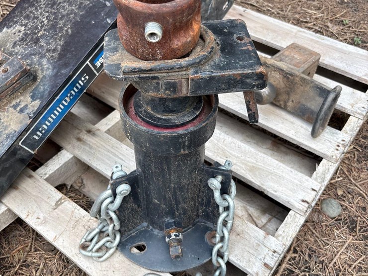 reece-sidewinder-5th-wheel-hitch/ball-hitch-image-4