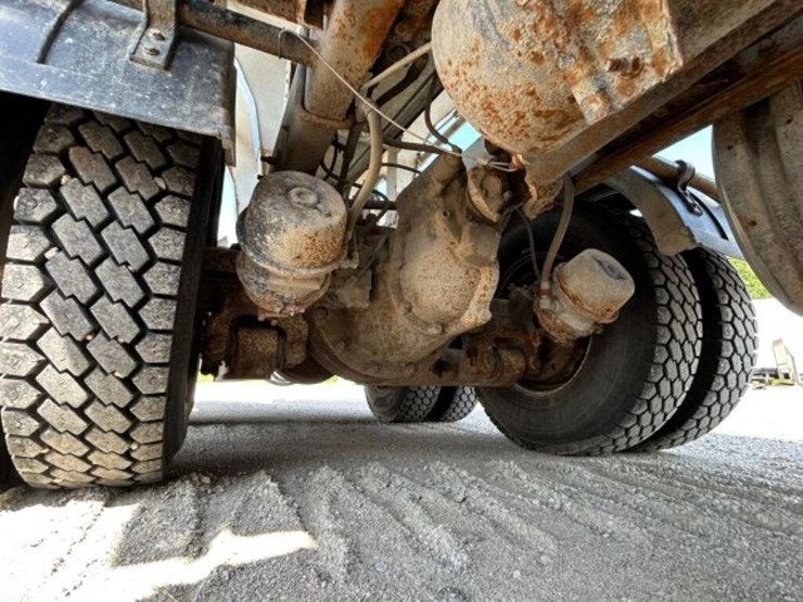 2005-mack-700-t/a-t/a-stone-slinger-truck-1m2ag11c-image-120