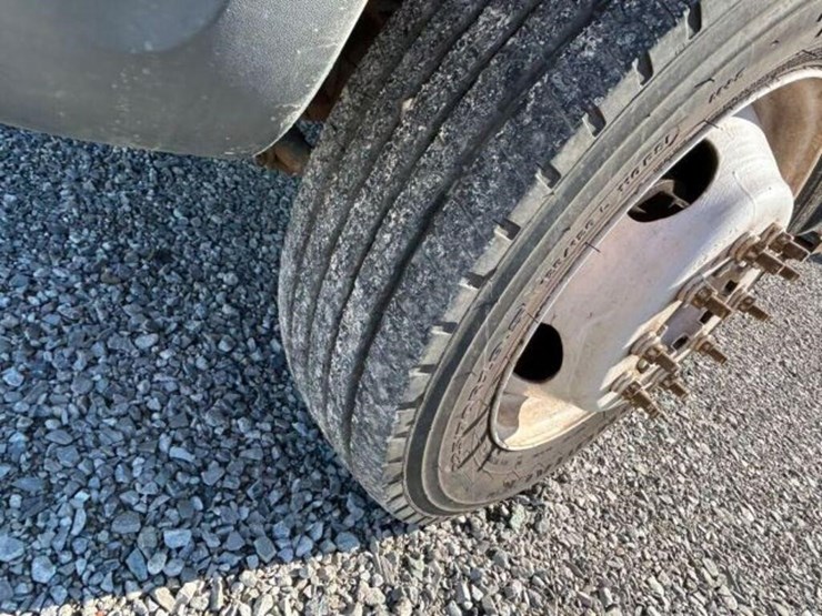 2012-ford-f550-xl-image-86