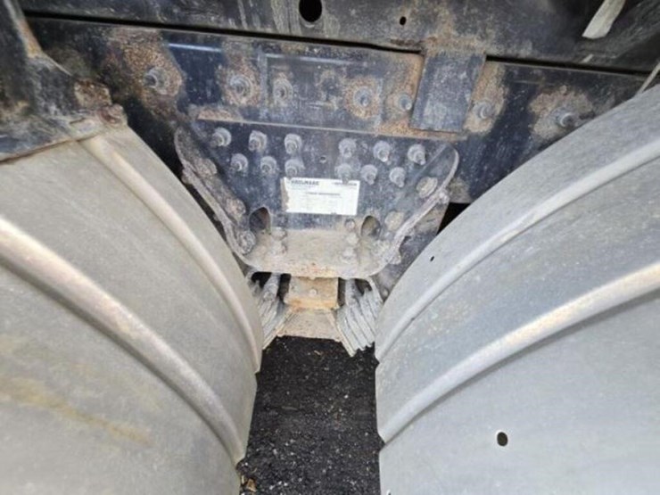 2011-vactor-2100-image-12