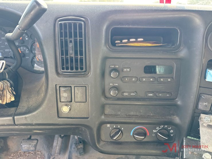 2005-chevrolet-c4500-box-truck-image-27