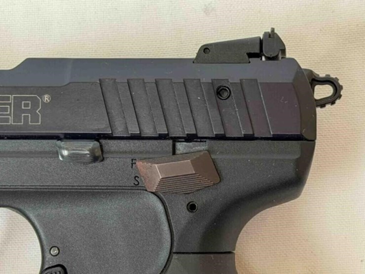 ruger-sr-22p-22lr-pistol-image-8