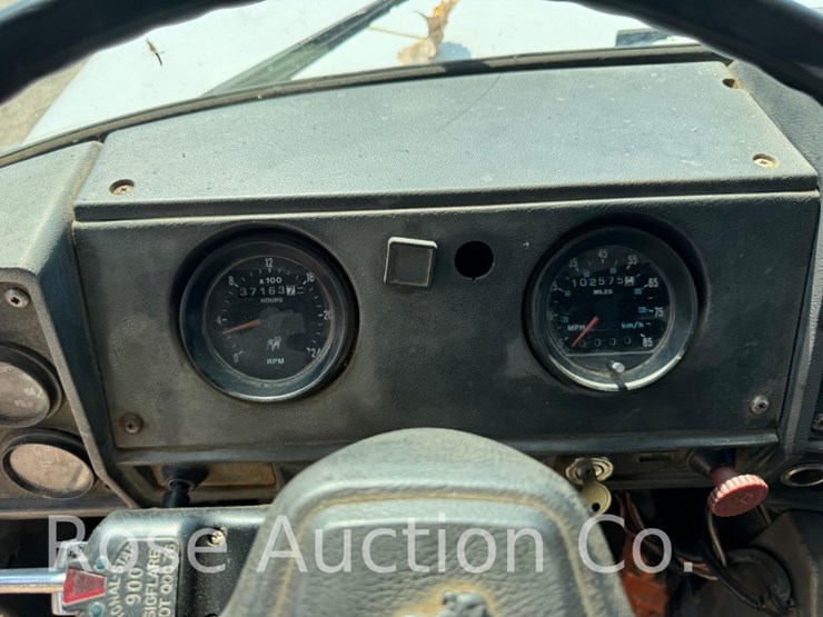 1993-mack-rd690s-image-25