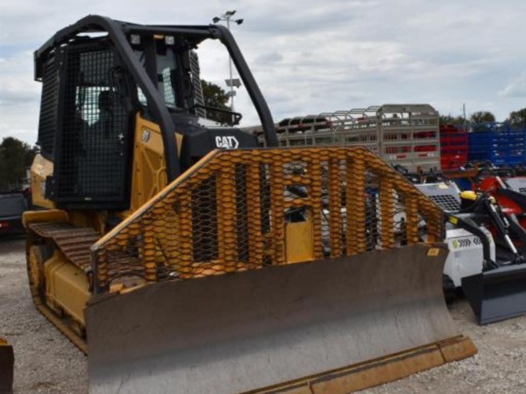 caterpillar-d1-image-2