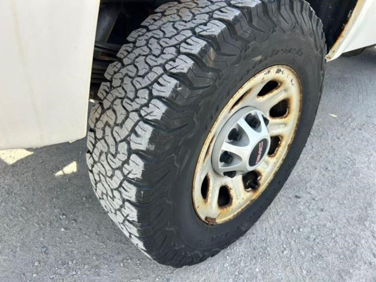 2014-gmc-sierra-3500-image-67