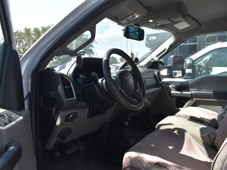 2018-ford-f450-image-22