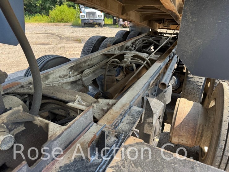 2001-mack-690s-image-33