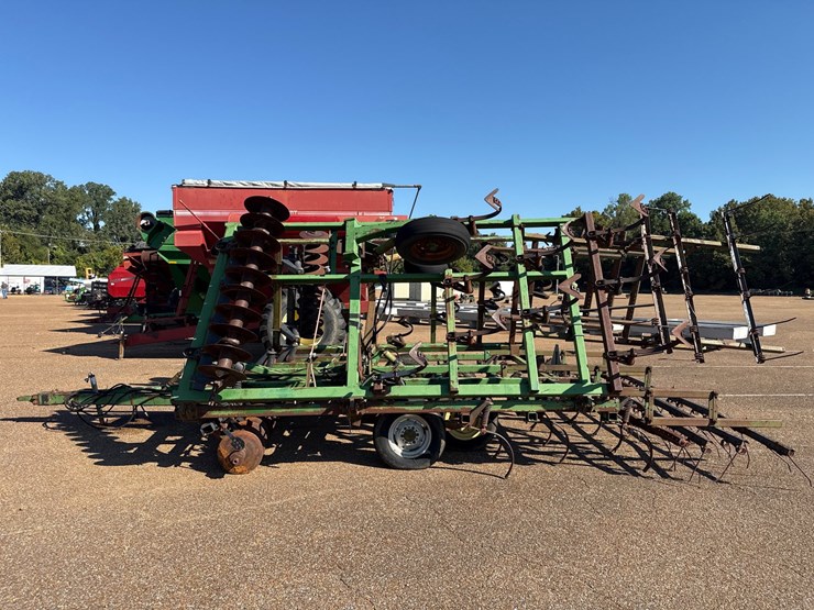 john-deere-724-image-6