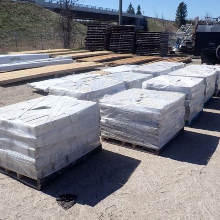 Qty Of Assorted Precision Cut Wallstones
