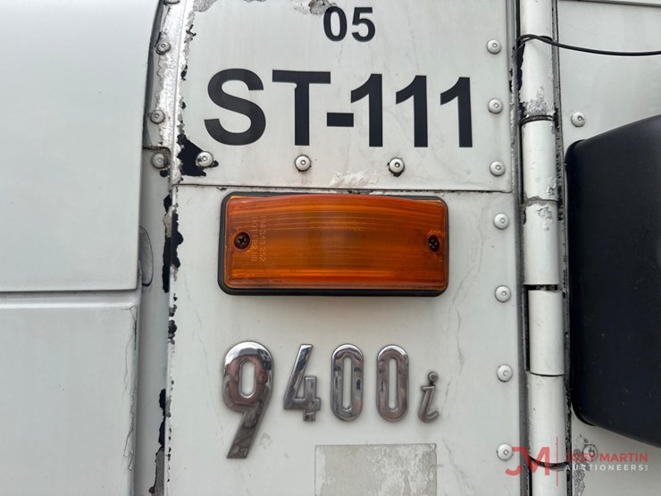 2005-international-9400i-image-9