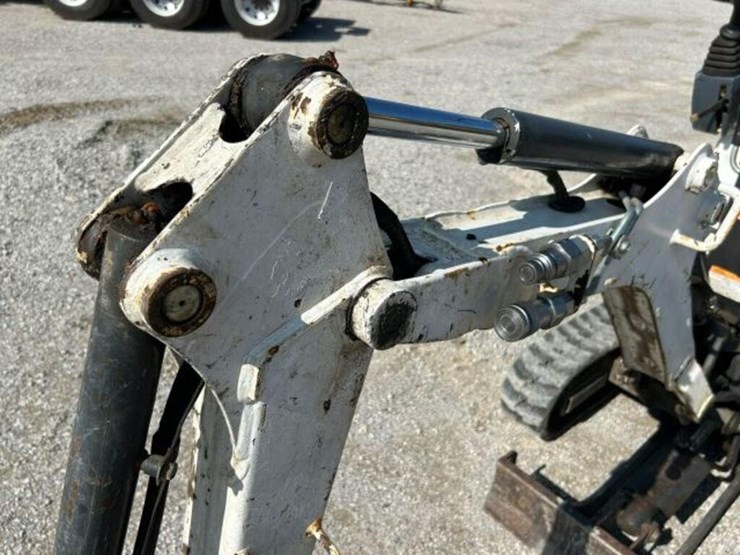 2015-bobcat-418-image-27