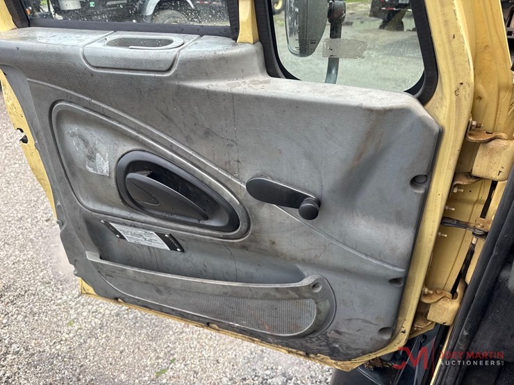 2005-international-durastar-4300-image-37