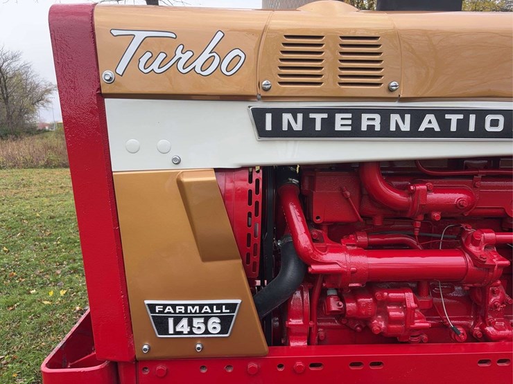 1970-1456-farmall-row-crop-mfwa-golden-demonstrator-image-26