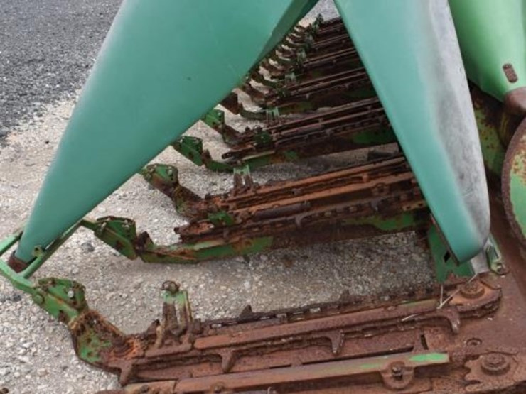 john-deere-8-image-8