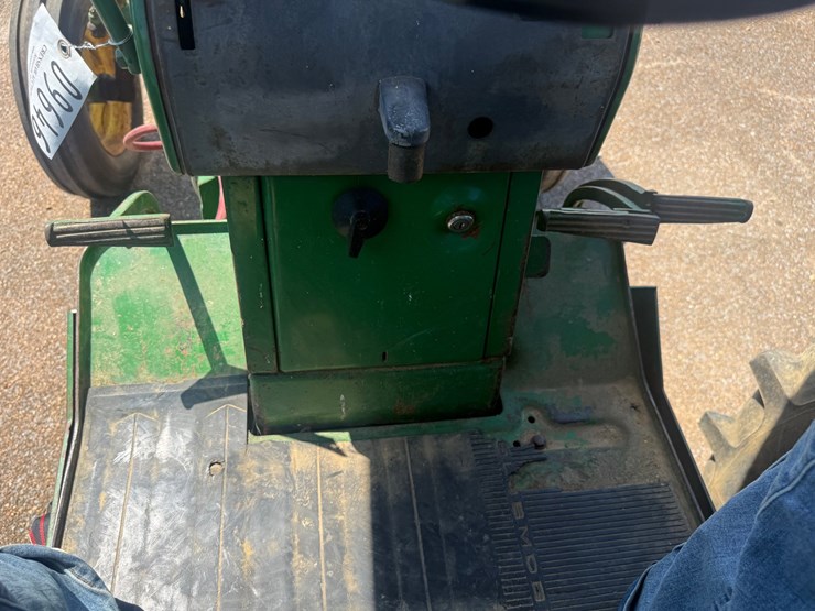 john-deere-4020-image-32