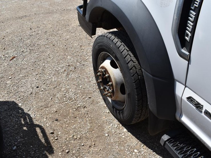 2019-ford-f550-image-23