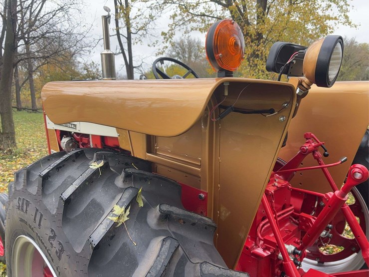 1970-farmall-544-hydro-diesel-row-crop-golden-demonstrator-image-77